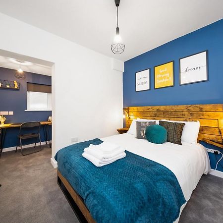 7 Bedroom House Ensuite Rooms, Fully Equipped Kitchen, Free Wifi, Tvs In All Rooms City Centre Close To A46 Inspire Homes コヴェントリー エクステリア 写真