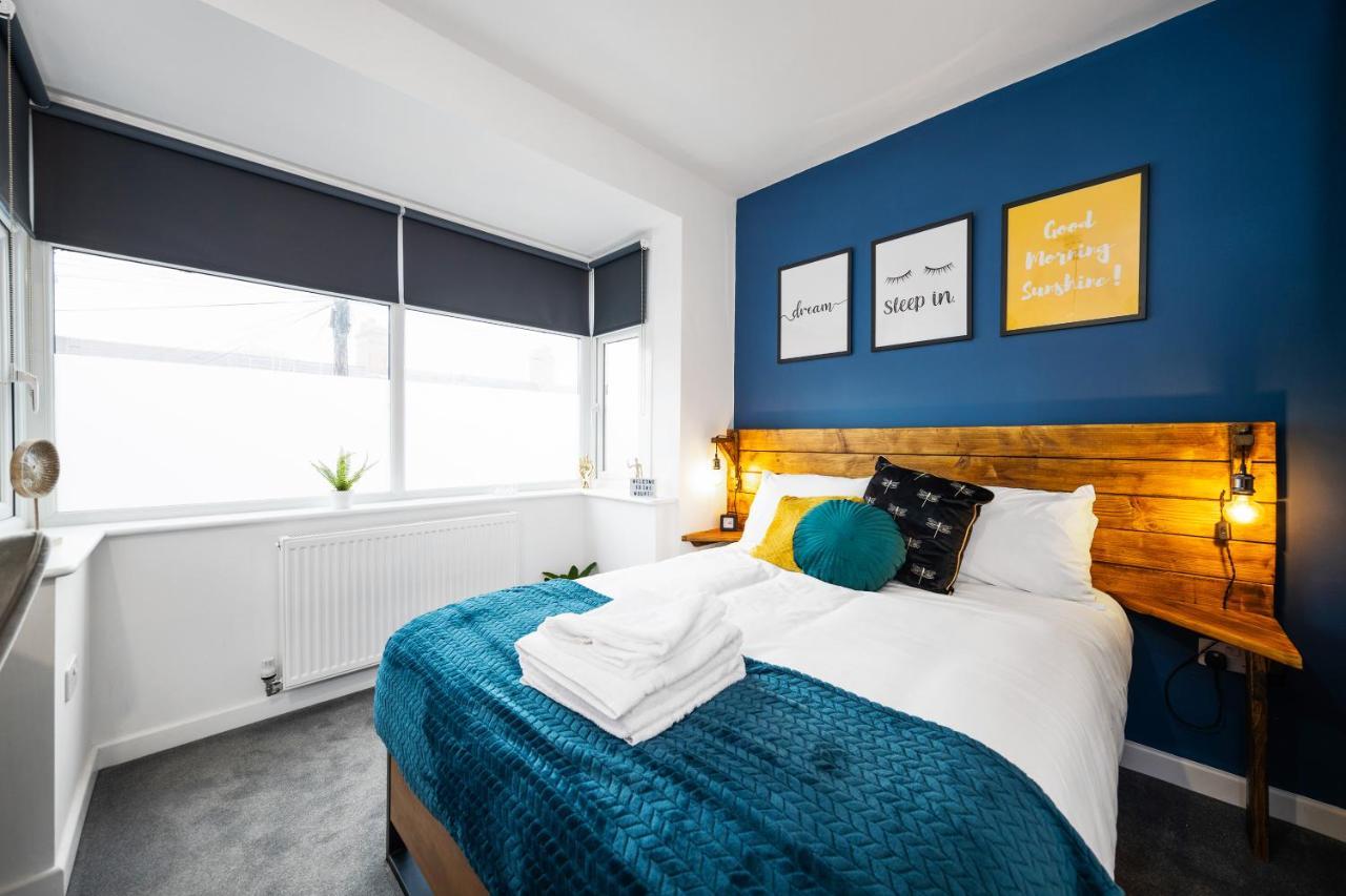 7 Bedroom House Ensuite Rooms, Fully Equipped Kitchen, Free Wifi, Tvs In All Rooms City Centre Close To A46 Inspire Homes コヴェントリー エクステリア 写真