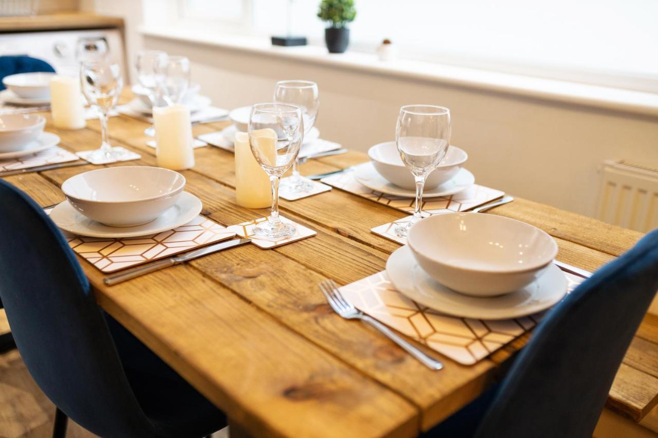 7 Bedroom House Ensuite Rooms, Fully Equipped Kitchen, Free Wifi, Tvs In All Rooms City Centre Close To A46 Inspire Homes コヴェントリー エクステリア 写真