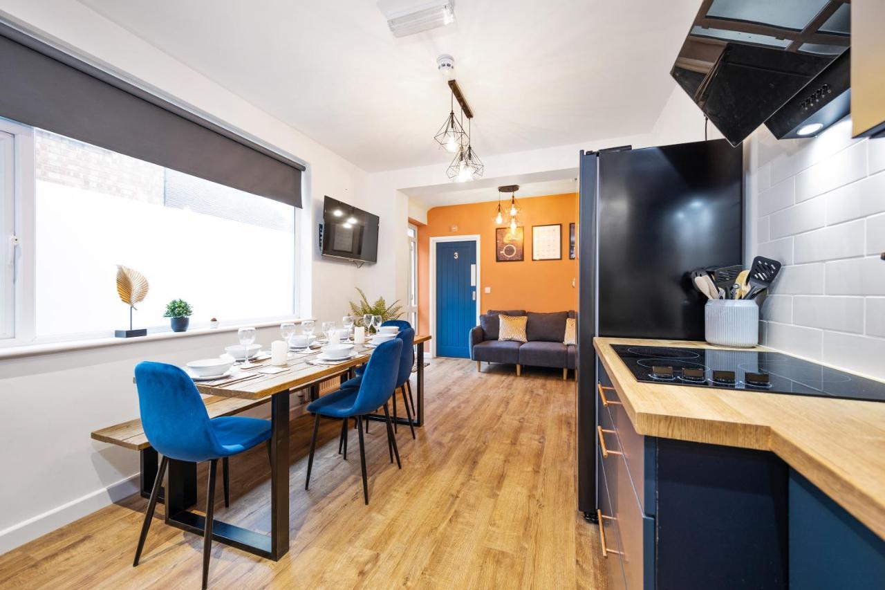 7 Bedroom House Ensuite Rooms, Fully Equipped Kitchen, Free Wifi, Tvs In All Rooms City Centre Close To A46 Inspire Homes コヴェントリー エクステリア 写真