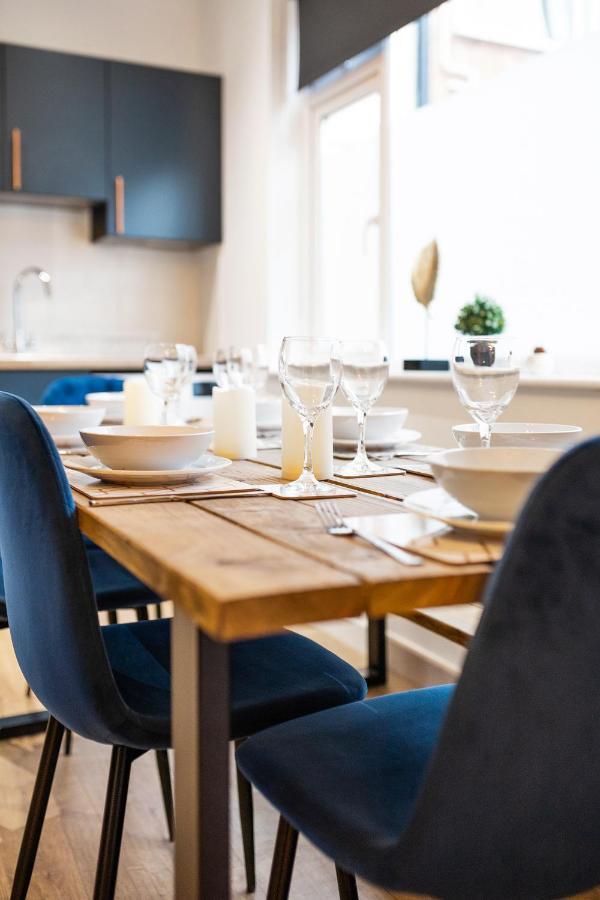 7 Bedroom House Ensuite Rooms, Fully Equipped Kitchen, Free Wifi, Tvs In All Rooms City Centre Close To A46 Inspire Homes コヴェントリー エクステリア 写真